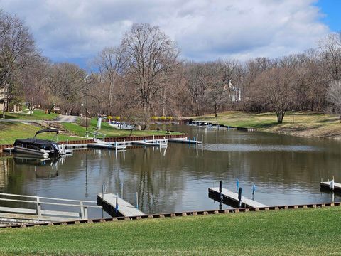 Tiny photo for 58 Vail Colony #7, Fox Lake, IL 60020 (MLS # 12616189)