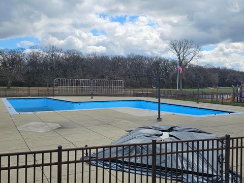 Tiny photo for 58 Vail Colony #7, Fox Lake, IL 60020 (MLS # 12616189)