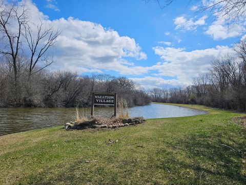 Tiny photo for 58 Vail Colony #7, Fox Lake, IL 60020 (MLS # 12616189)