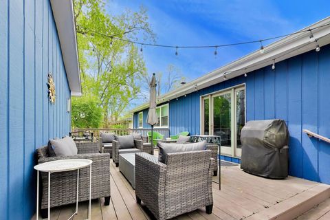 Tiny photo for 157 Walton Street, Barrington, IL 60010 (MLS # 12642711)