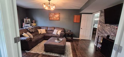 Tiny photo for 804 Banbury Street, Ottawa, IL 61350 (MLS # 12636609)