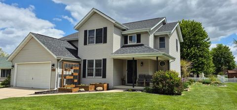 Tiny photo for 804 Banbury Street, Ottawa, IL 61350 (MLS # 12636609)