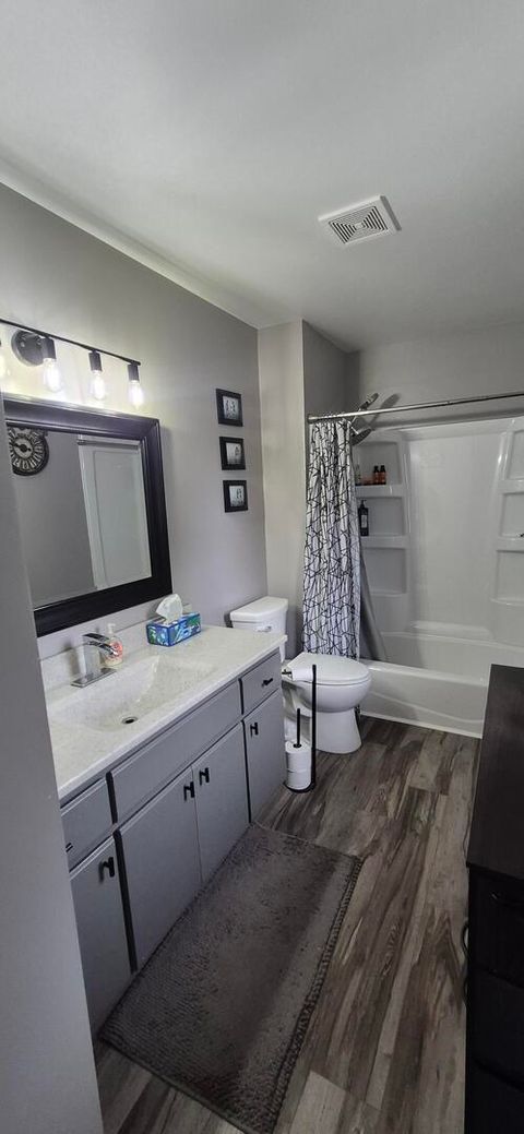 Tiny photo for 804 Banbury Street, Ottawa, IL 61350 (MLS # 12636609)