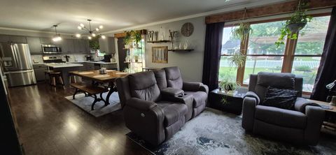 Tiny photo for 804 Banbury Street, Ottawa, IL 61350 (MLS # 12636609)