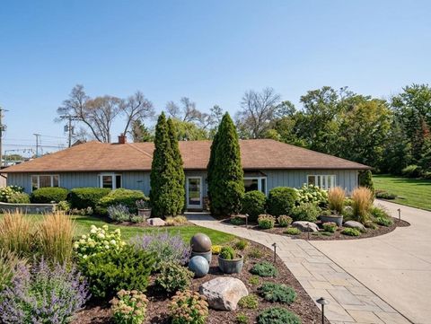 Photo of 763 N Franklin Avenue, Palatine, IL 60067 (MLS # 12620885)