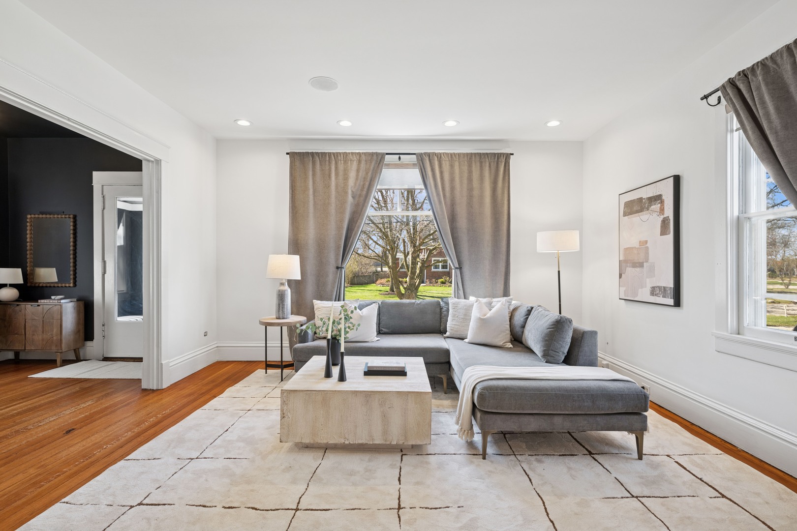 385 Vine Avenue