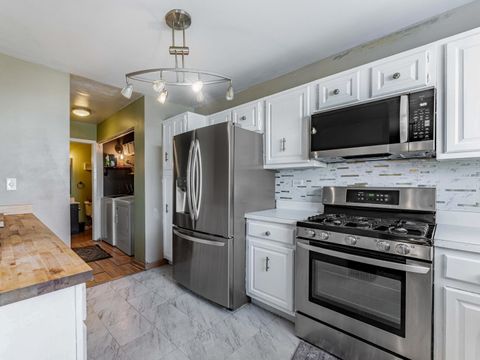 Tiny photo for 5G Fernwood Drive, Bolingbrook, IL 60440 (MLS # 12597995)