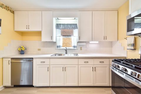 Tiny photo for 7701 W Rascher Avenue, Chicago, IL 60656 (MLS # 12621339)