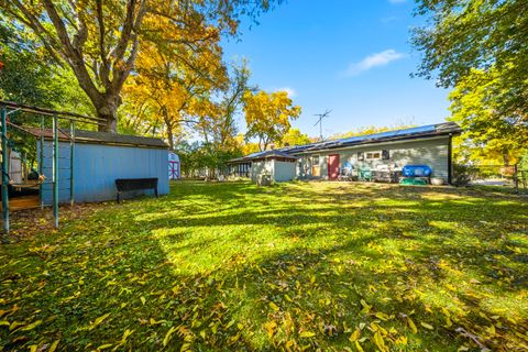 Tiny photo for 491 Maple Avenue, Carpentersville, IL 60110 (MLS # 12482449)