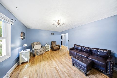 Tiny photo for 491 Maple Avenue, Carpentersville, IL 60110 (MLS # 12482449)