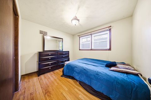 Tiny photo for 491 Maple Avenue, Carpentersville, IL 60110 (MLS # 12482449)