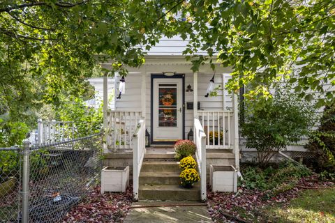 Tiny photo for 202 Hickory Street, New Lenox, IL 60451 (MLS # 12493674)