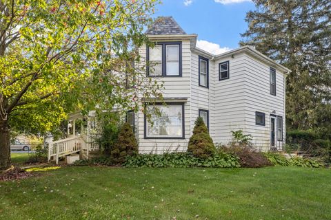 Photo of 202 Hickory Street, New Lenox, IL 60451 (MLS # 12493674) Photo of 202 Hickory Street, New Lenox, IL 60451 (MLS # 12493674)