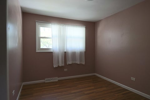 Tiny photo for 500 N Westwood Avenue, Lombard, IL 60148 (MLS # 12649926)