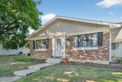 29W574 Winchester Circle 1 Warrenville IL 60555