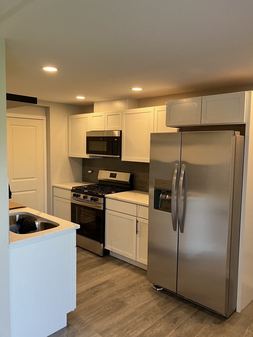 7 Cour Deauville Court