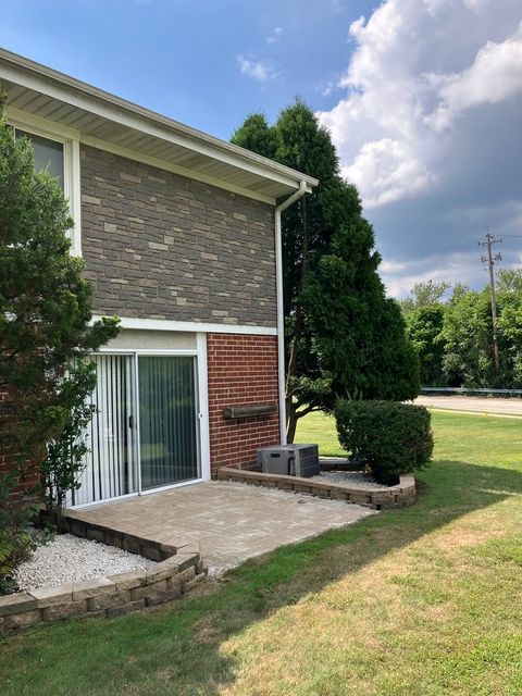 Tiny photo for 7 Cour Deauville Court, Palos Hills, IL 60465 (MLS # 12569943)