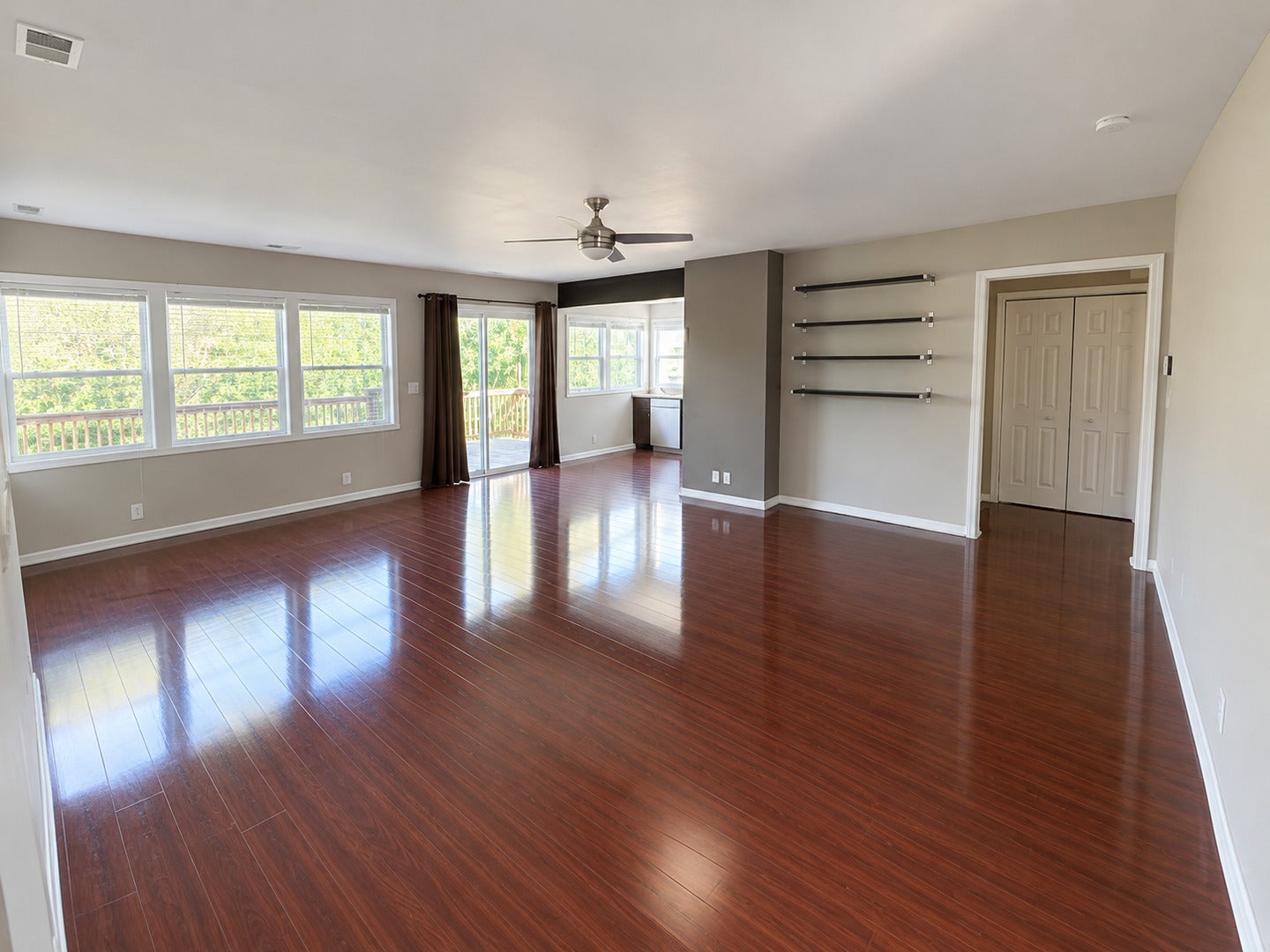 25125 W Oak Lane