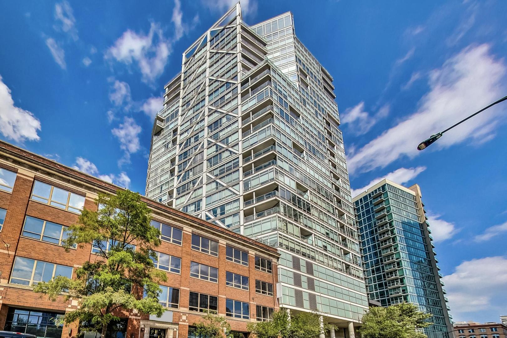 510 W Erie Street 1106