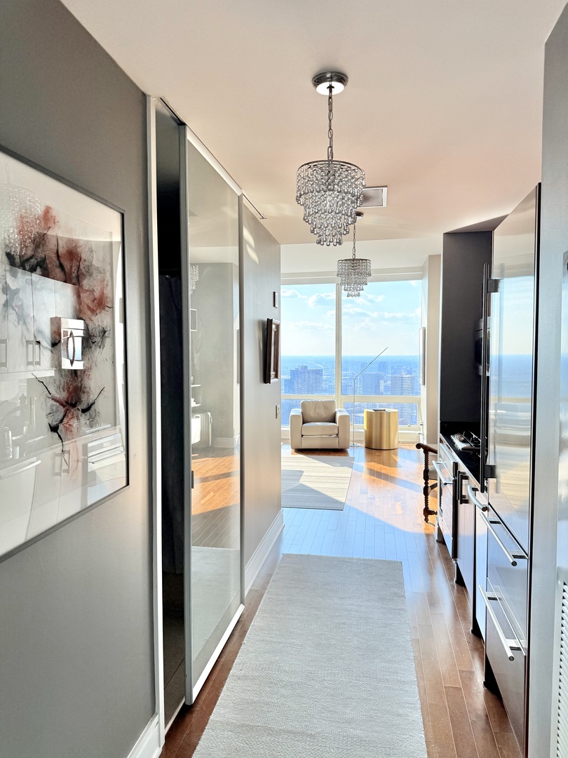 401 N Wabash Avenue 33B