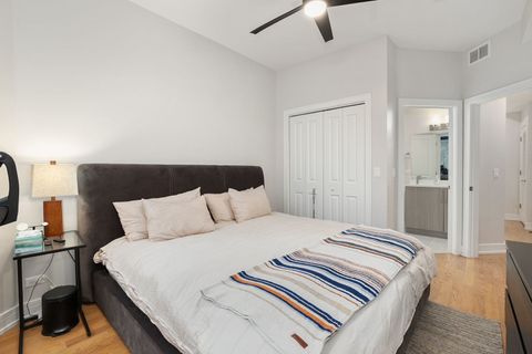 Tiny photo for 807 W Bradley Place #2, Chicago, IL 60613 (MLS # 12531465)