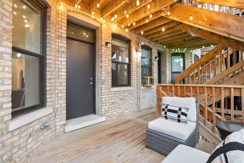 Tiny photo for 807 W Bradley Place #2, Chicago, IL 60613 (MLS # 12531465)