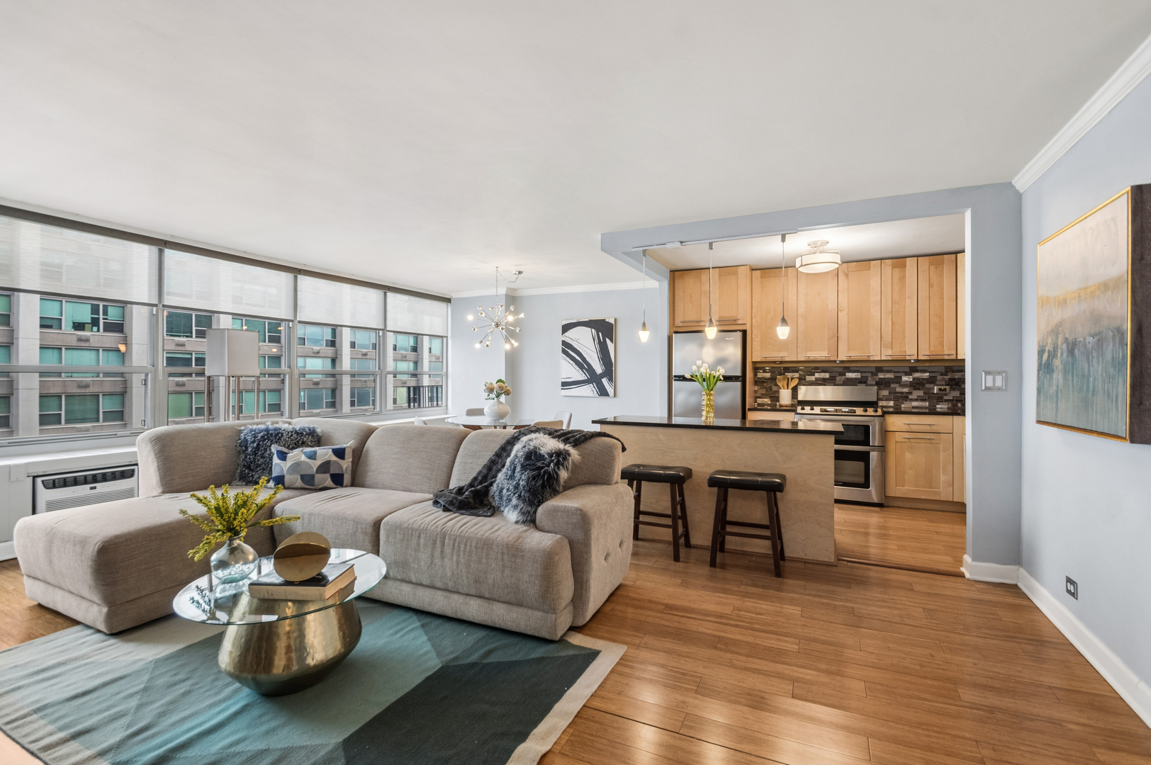 3550 N Lake Shore Drive 2424