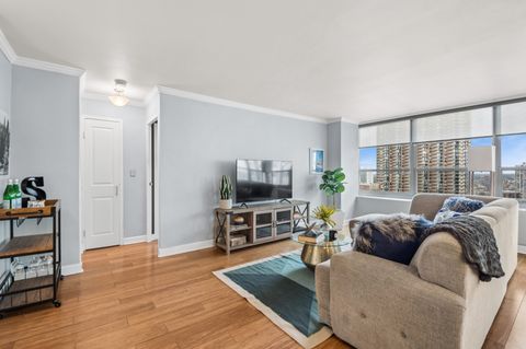 Tiny photo for 3550 N Lake Shore Drive #2424, Chicago, IL 60657 (MLS # 12600936)