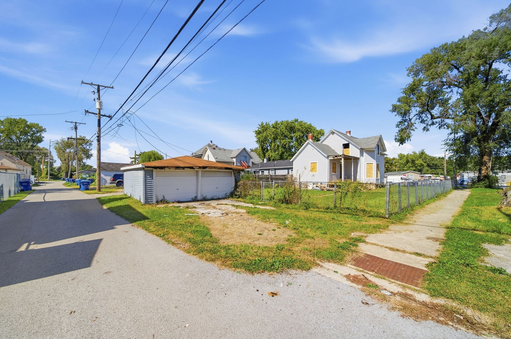 2837 Broadway Street