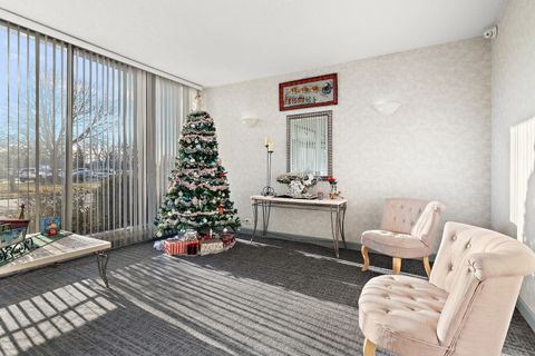 Tiny photo for 8809 Golf Road #8J, Niles, IL 60714 (MLS # 12528943)