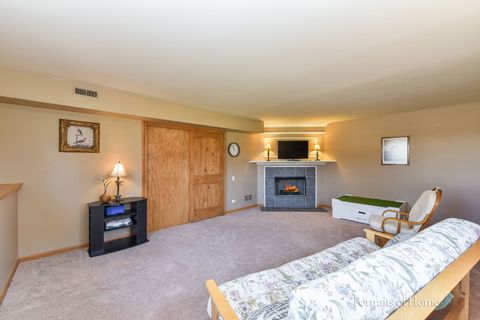 Tiny photo for 1972 MIDDLEBURY Drive, Aurora, IL 60503 (MLS # 12614438)