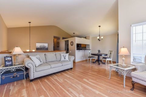 Tiny photo for 1972 MIDDLEBURY Drive, Aurora, IL 60503 (MLS # 12614438)