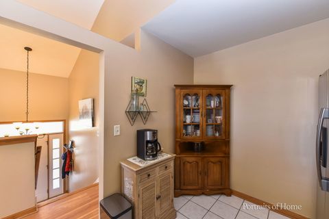 Tiny photo for 1972 MIDDLEBURY Drive, Aurora, IL 60503 (MLS # 12614438)