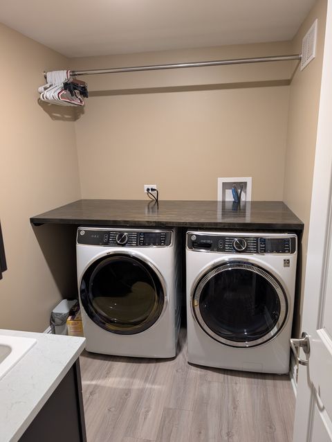 Tiny photo for 526 Cimmaron Circle, Crystal Lake, IL 60012 (MLS # 12514556)