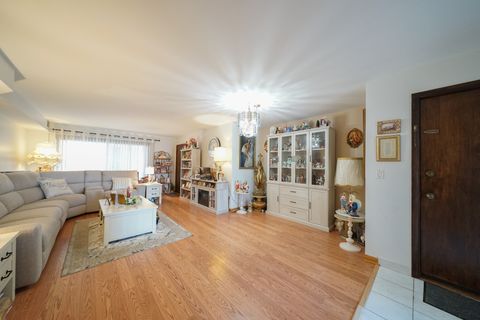 Tiny photo for 7604 W Lawrence Avenue #1B, Harwood Heights, IL 60706 (MLS # 12507503)