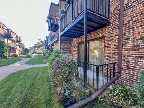 Tiny photo for 7604 W Lawrence Avenue #1B, Harwood Heights, IL 60706 (MLS # 12507503)