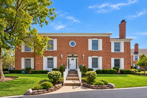 128 Carriage Way Drive Unit 117B, Burr Ridge, IL 60527 - #: 12780248