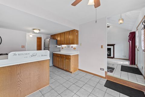 Tiny photo for 1464 Root Street, Crest Hill, IL 60403 (MLS # 12596095)