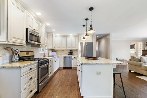 Tiny photo for 48 Park Avenue, Cary, IL 60013 (MLS # 12686446)