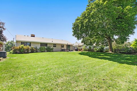 Tiny photo for 48 Park Avenue, Cary, IL 60013 (MLS # 12686446)