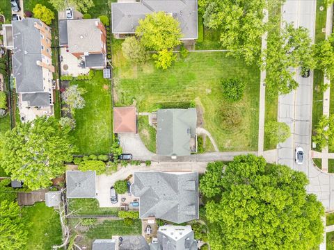 Tiny photo for 219 E Saint Charles Road, Elmhurst, IL 60126 (MLS # 12517114)