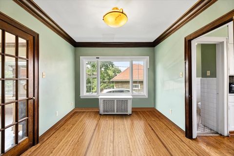 Tiny photo for 219 E Saint Charles Road, Elmhurst, IL 60126 (MLS # 12517114)