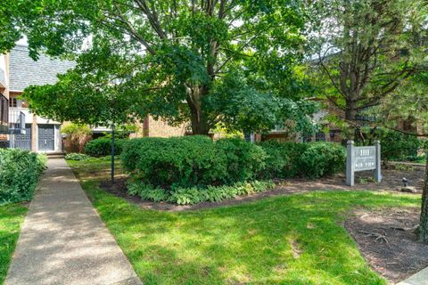 1111 S Waukegan Road 7 Lake Forest IL 60045