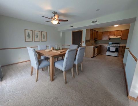 Tiny photo for 4913 W Oakwood Drive #B, McHenry, IL 60050 (MLS # 12482634)