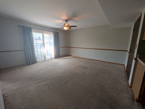 Tiny photo for 4913 W Oakwood Drive #B, McHenry, IL 60050 (MLS # 12482634)