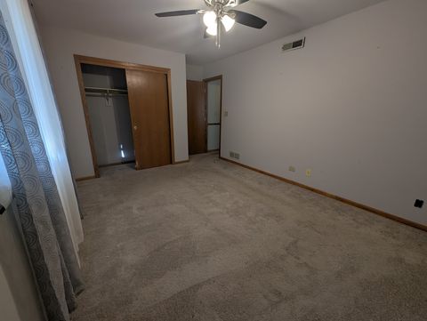 Tiny photo for 4913 W Oakwood Drive #B, McHenry, IL 60050 (MLS # 12482634)