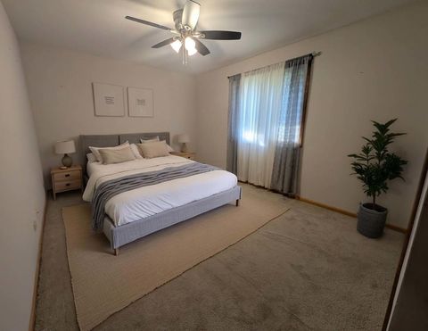 Tiny photo for 4913 W Oakwood Drive #B, McHenry, IL 60050 (MLS # 12482634)