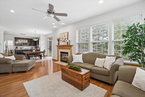 Tiny photo for 2304 Sarazen Drive, Vernon Hills, IL 60061 (MLS # 12639418)