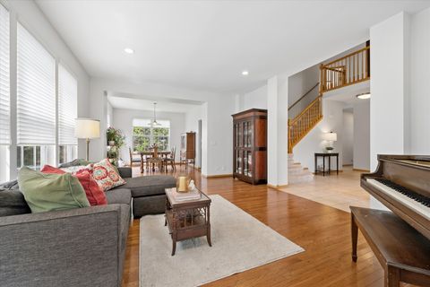 Tiny photo for 2304 Sarazen Drive, Vernon Hills, IL 60061 (MLS # 12639418)