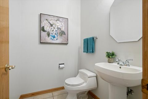 Tiny photo for 2304 Sarazen Drive, Vernon Hills, IL 60061 (MLS # 12639418)